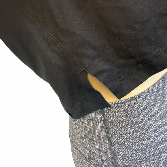 Lululemon Muscle Tank crop side slits black top size 4 - Picture 5 of 6